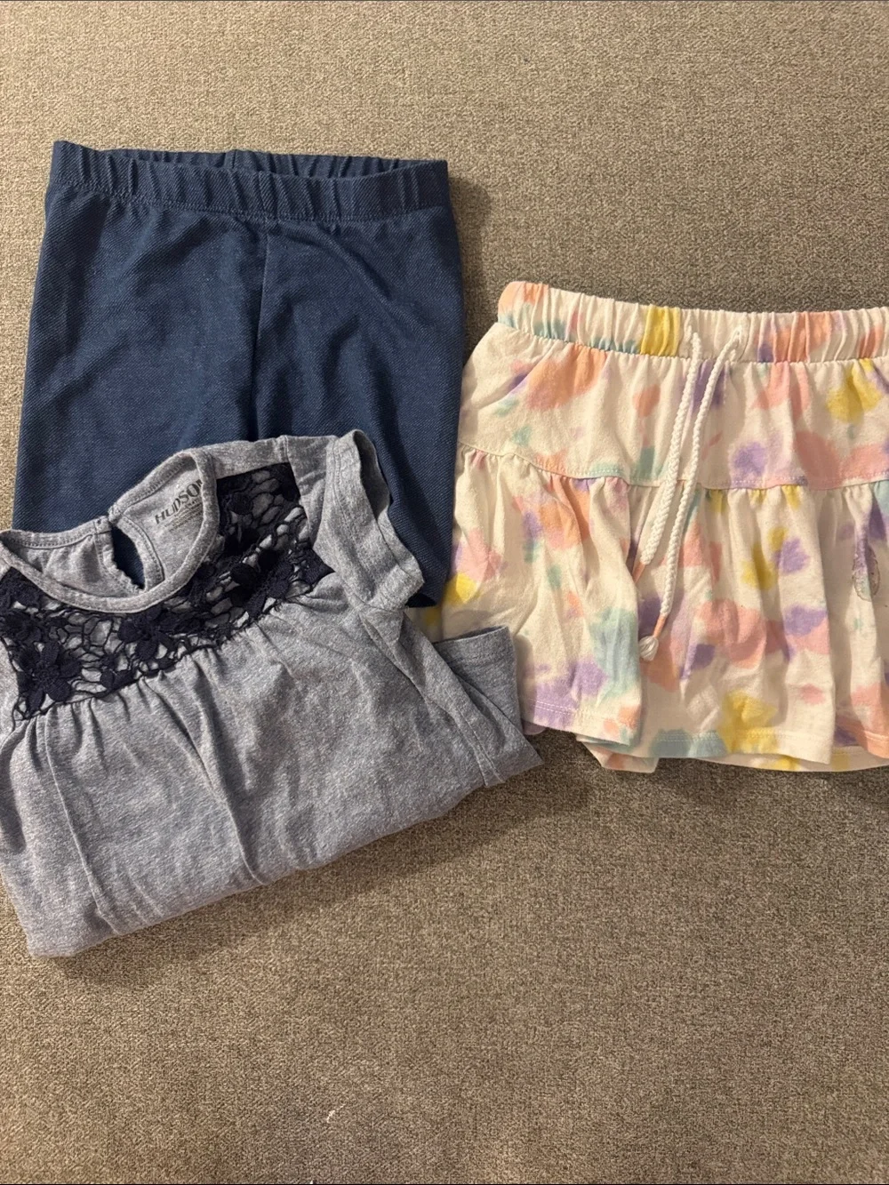 5/$15- Girl’s bundle size 4t